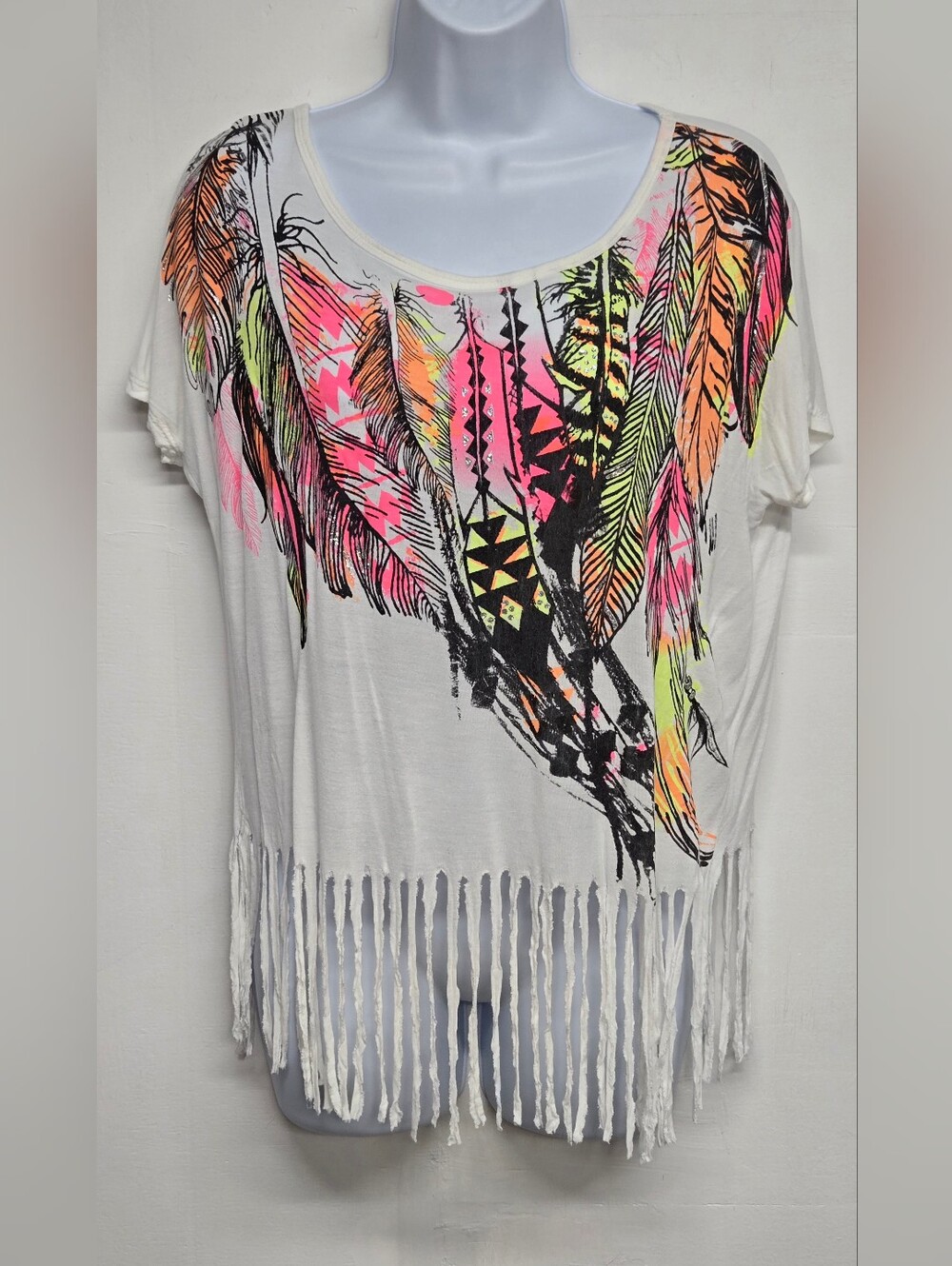 Fresh Brewed S Top Stretch Knit Rayon Scoop Neck Short Sleeve Fringe Feathers
